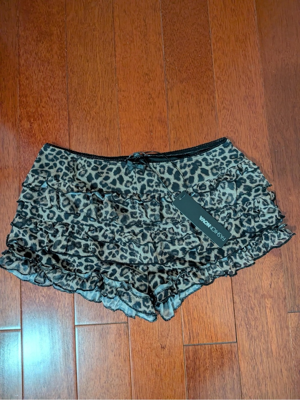Fashion Nova Fierce Vibes Leopard Micro Bloomer Shorts M NWT